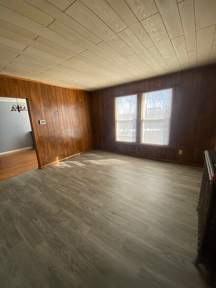 Family room - 28 Newbury St