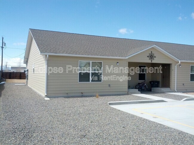 Building Photo - 1777 Edison Ave