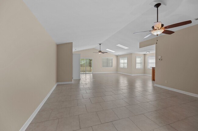 Building Photo - 100 Iverson Ln