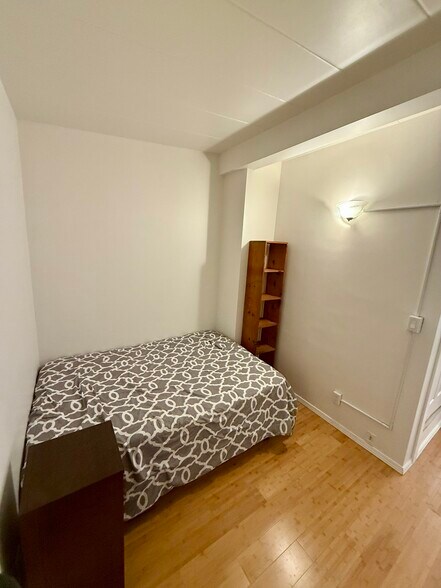 Building Photo - 1 Maplewood Rd