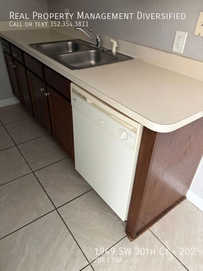 Building Photo - 1949 SW 30th Ct