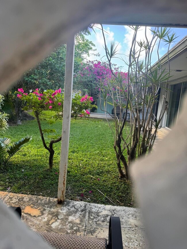 Building Photo - 2108 NE 44th St