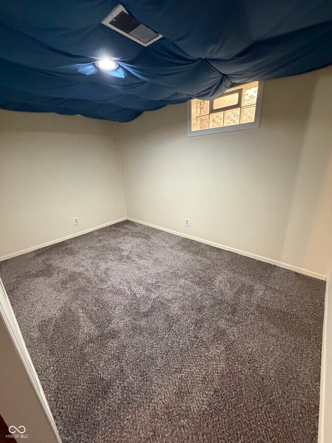 Building Photo - 1437 N Leland Ave