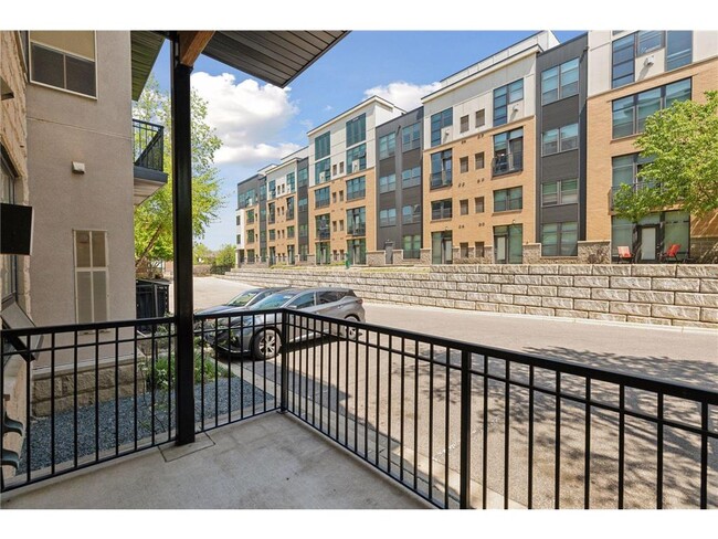 Building Photo - 3116 W Lake St