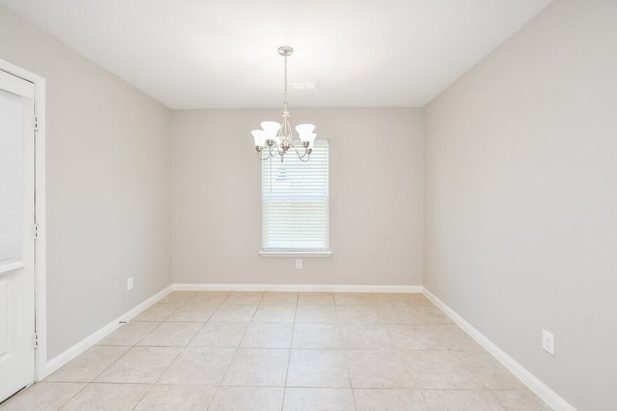 Building Photo - 3006 Flowering Springs Dr