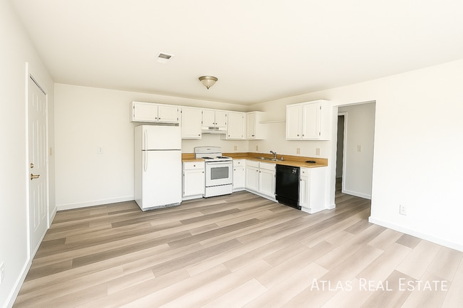 Building Photo - 1622 11th Ave