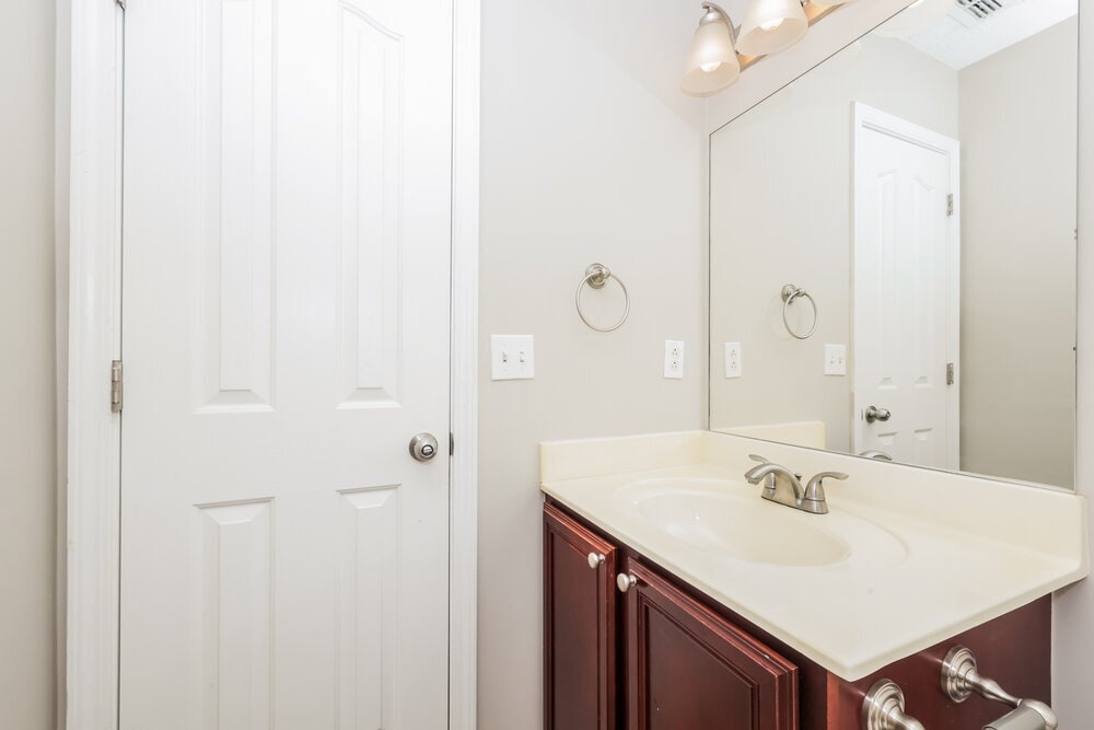 Building Photo - 3304 Tourmaline Dr