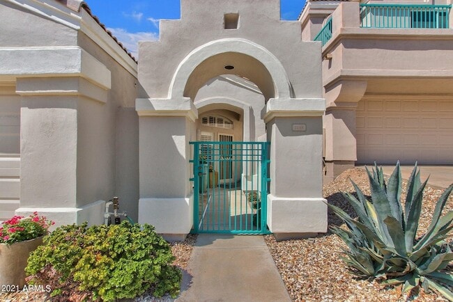 Building Photo - 1138 E Amberwood Dr