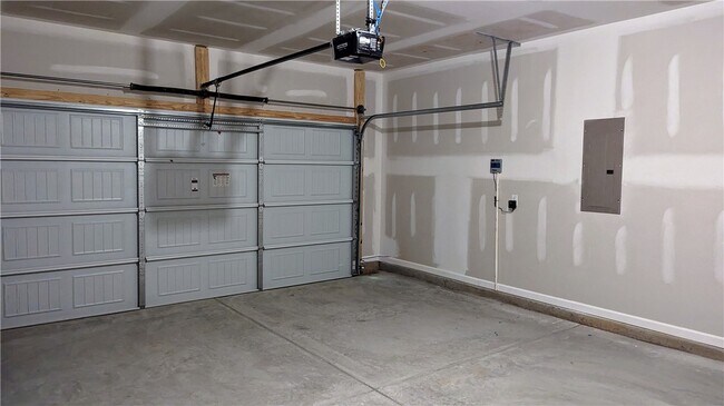 Building Photo - 249 Carvel Trl