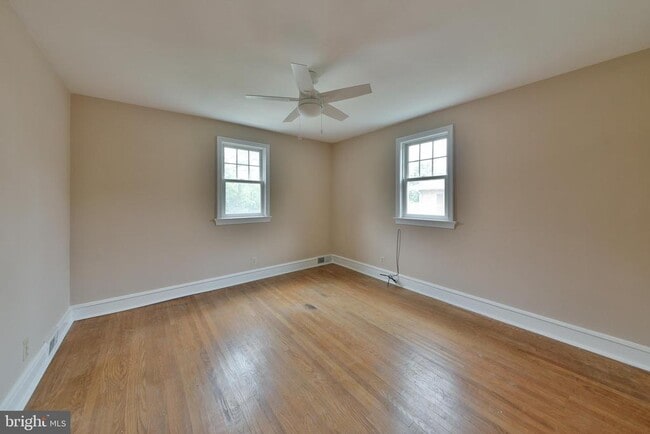 Building Photo - 27 Bysher Ave