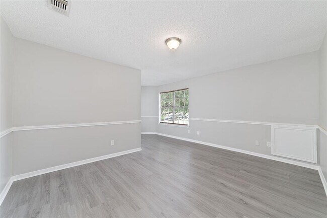Building Photo - 14651 Via Del Norte Dr