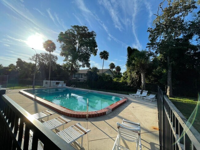 Building Photo - Townhome in Ormond Beach