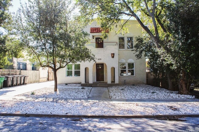 Primary Photo - 410 Fulton Ave