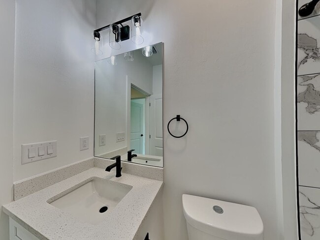 Building Photo - 1120 Bismarck Rd