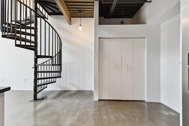 Building Photo - 217 N 12th St