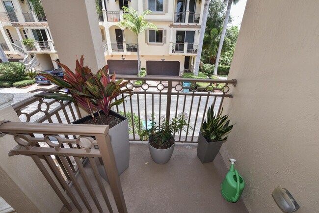 Building Photo - 3033 Waterside Cir