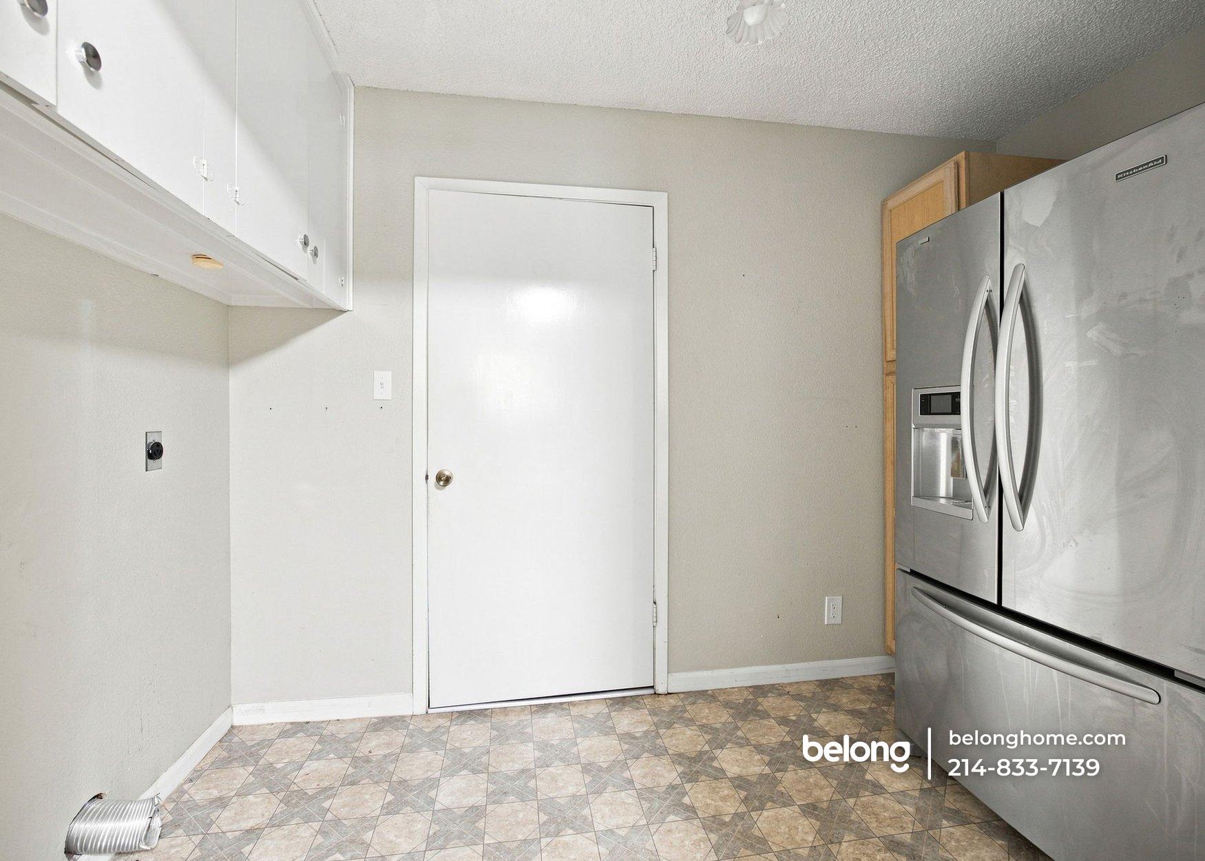 Building Photo - 1624 Lands End St