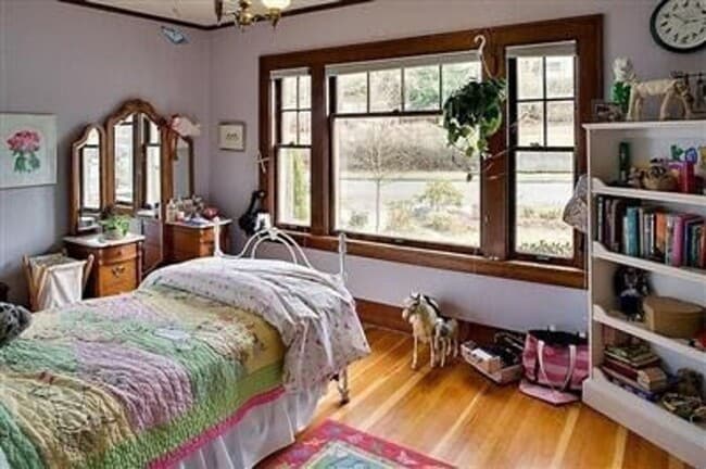 Building Photo - September Pre-lease - 6Bd/3Ba