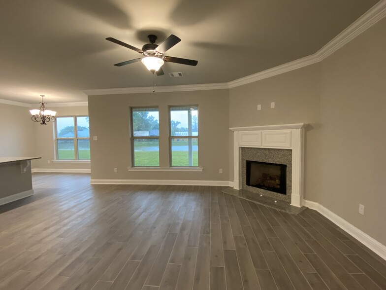 Building Photo - 40190 Maddie Drive