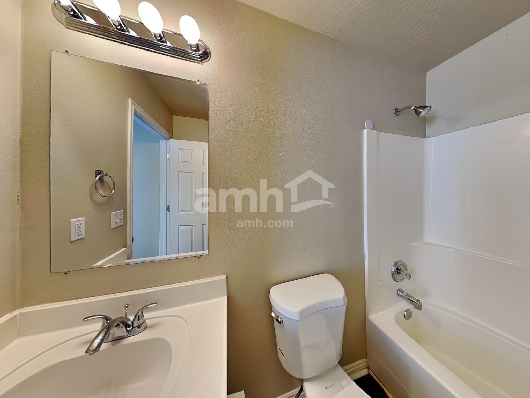 Building Photo - 4059 Lake Mountain Dr