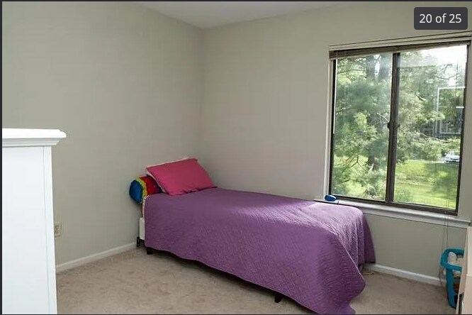 Building Photo - 10 Esprit Ter