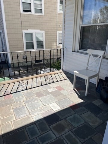 Building Photo - 8 Hill St