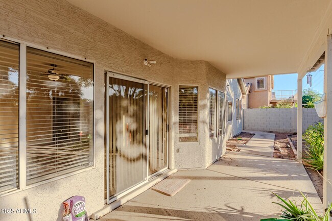 Building Photo - 1110 N Aspen Dr