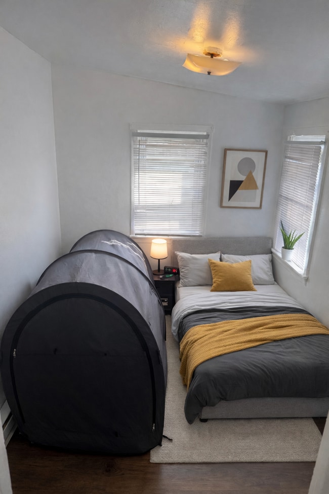 Building Photo - 423 Orange St