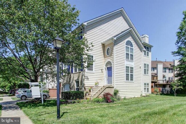 Building Photo - 46740 Graham Cove Square