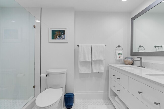 Building Photo - 170 N Ocean Blvd