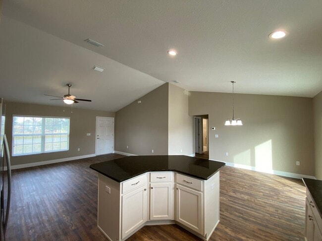 Building Photo - 4764 SW 139th Ln
