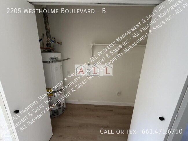 Building Photo - 2205 Westholme Blvd