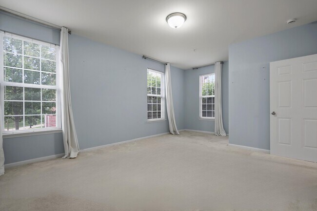 Building Photo - 846 W Summerfield Gln Cir