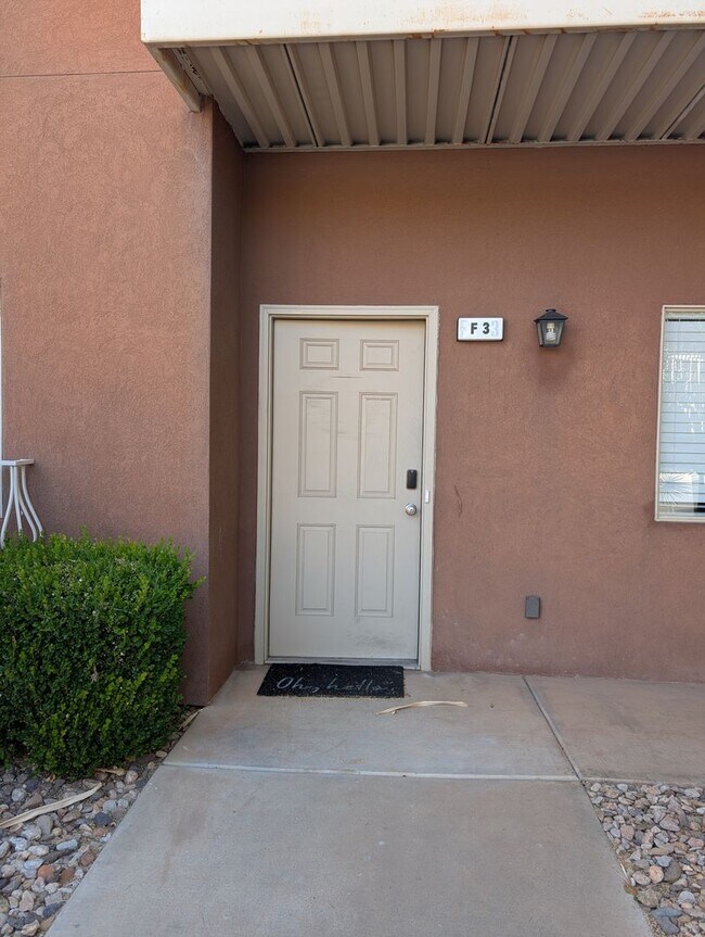 Building Photo - Super clean and upgraded 2 bed condo in Washington