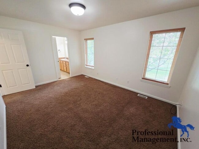 Building Photo - 5 bedroom in Billings MT 59105