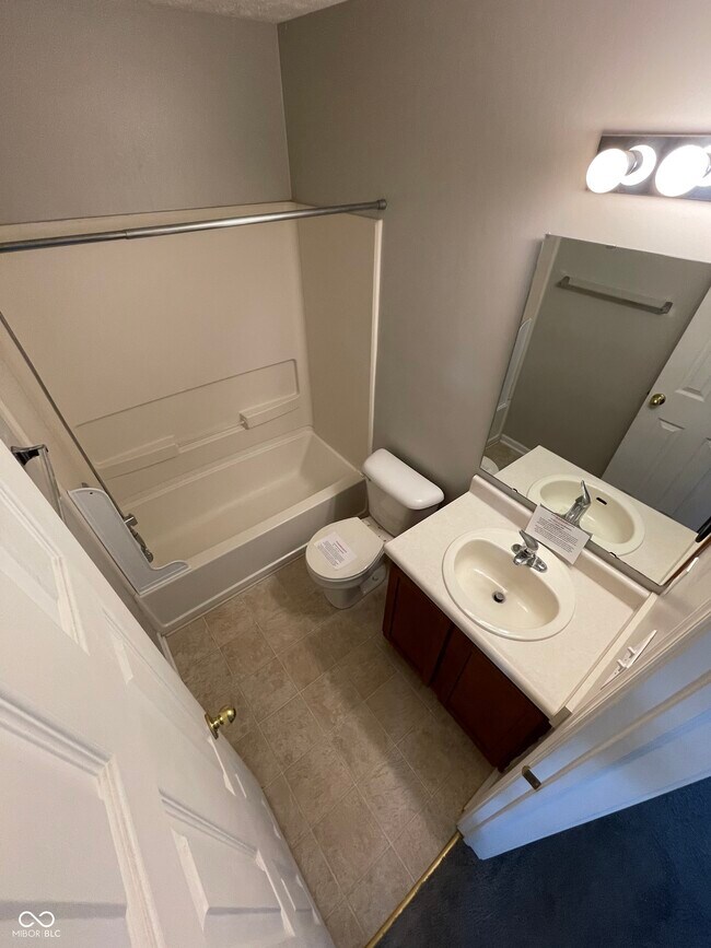 Building Photo - 612 Scotch Pine Dr