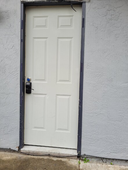 Building Photo - 1151 Viewpointe Blvd