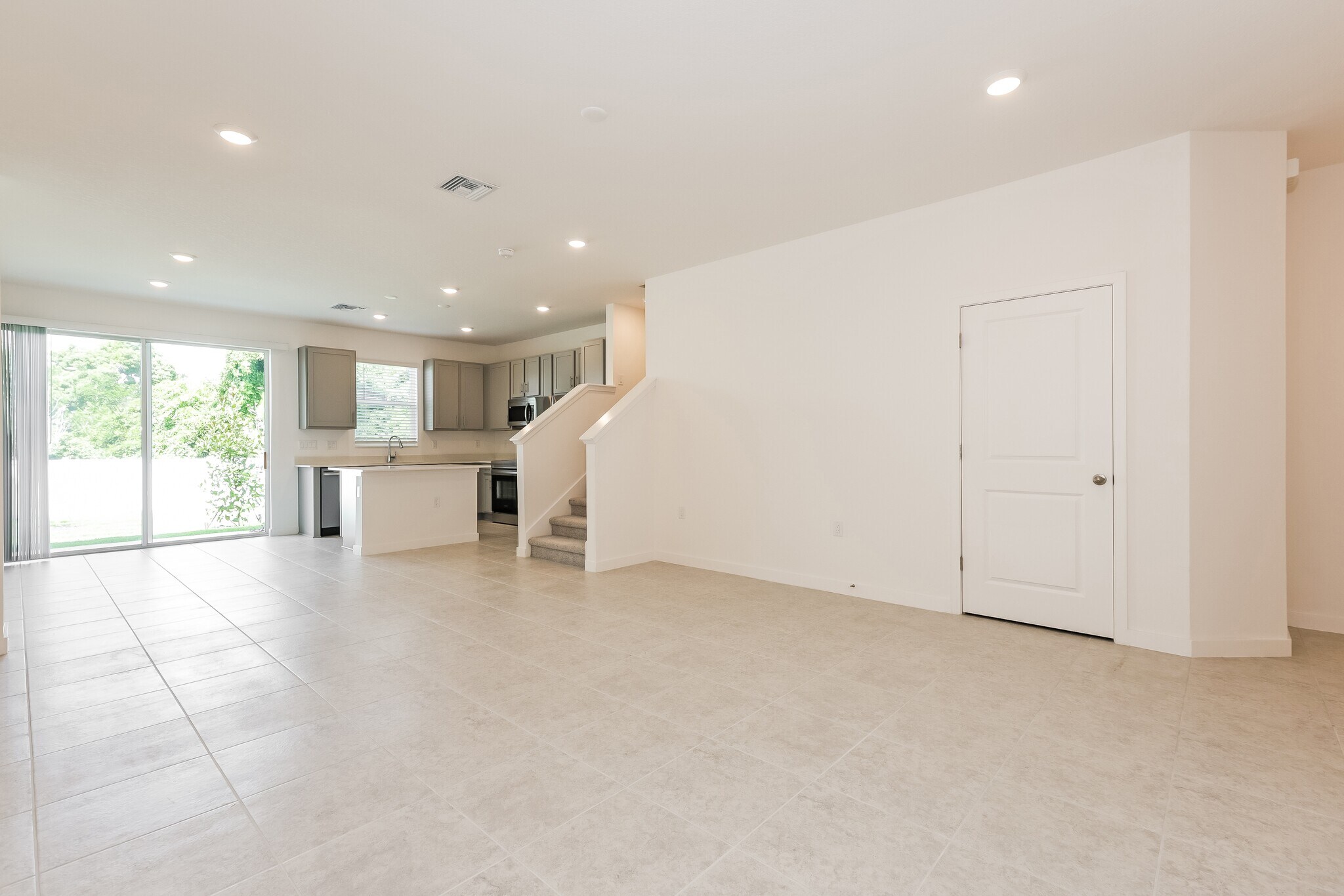 Building Photo - 1462 Tristar Dr