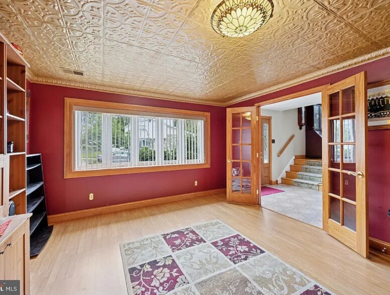 Building Photo - 9813 Ferndale St