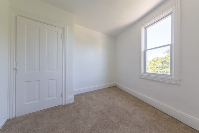 Building Photo - 1929 Arlington Ave