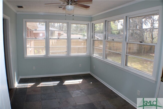 Building Photo - 5529 Varn Dr