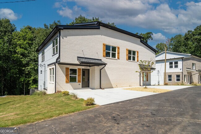 Building Photo - 2389 Highpoint Rd