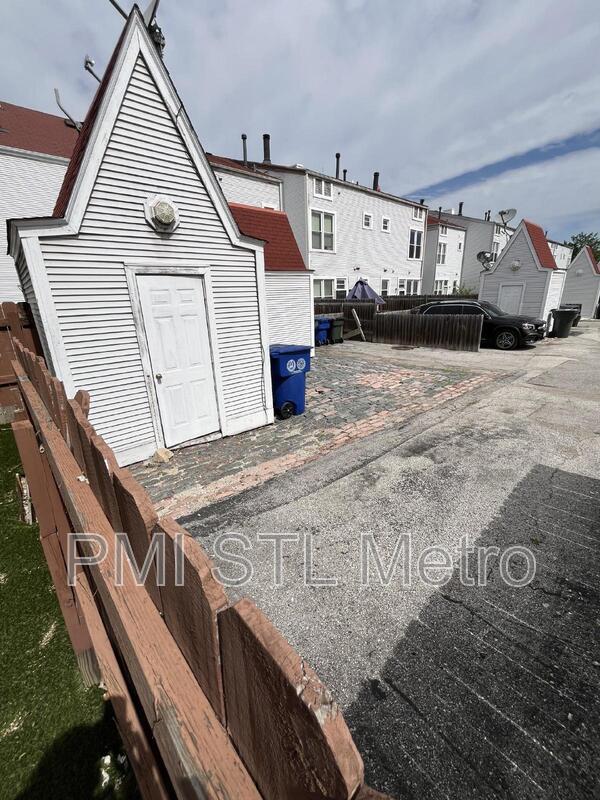 Building Photo - 1115 Biddle St
