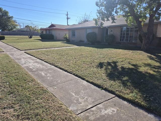 Building Photo - 2705 Tanglewood Dr