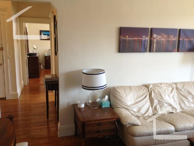 Building Photo - No Brokers fee, Ho Security Deposit, heat,...
