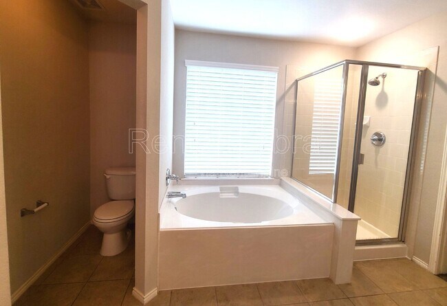 Building Photo - 8612 Orleans Ln