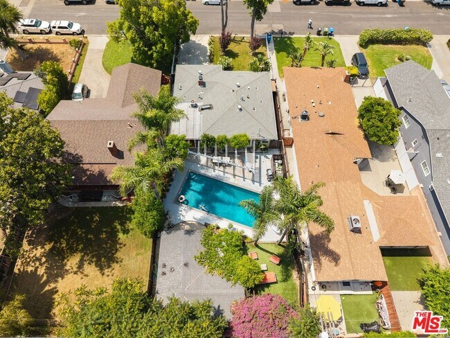 Building Photo - 22621 Dolorosa St