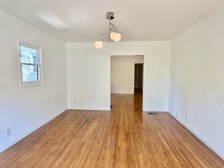 Flexible floor plan - 3807 Tracy Street