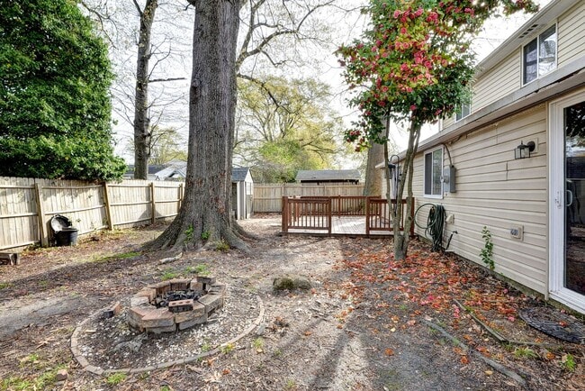 Building Photo - Charming Rental Home in Hampton!