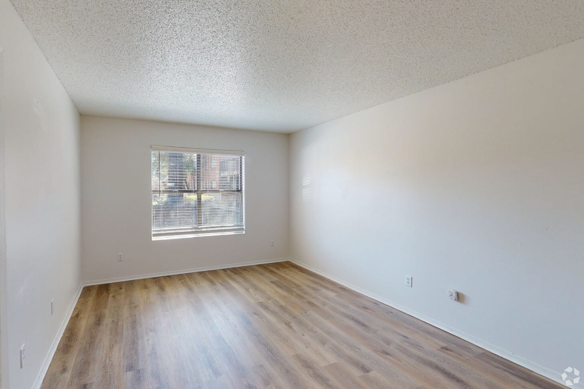 2 BR, 2 BA - 987SF - The Bowery